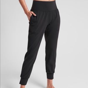 Athleta Salutation Cruise Jogger in Powervita
